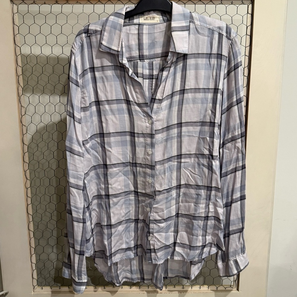 Anthropologie Light Blue and White Plaid Button-Up Shirt